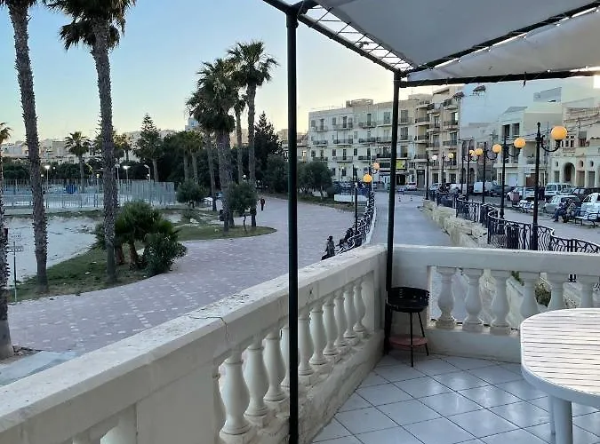 Angolina Apartments